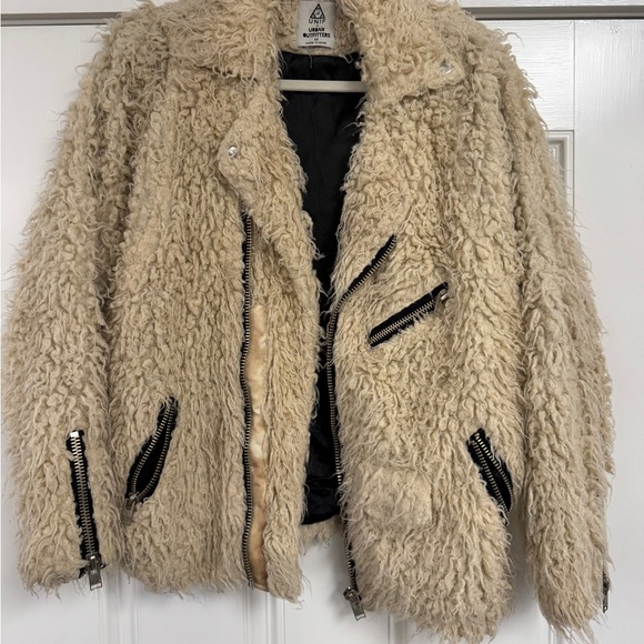 UNIF x Urban Outfitters Cozy Cream Tan Shearling Jacket - Picture 6 of 10